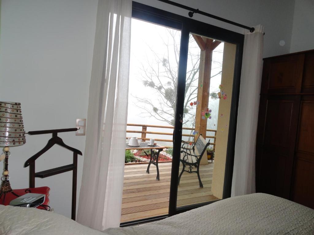 Le Grand Noyer Bed and Breakfast Ambronay Δωμάτιο φωτογραφία